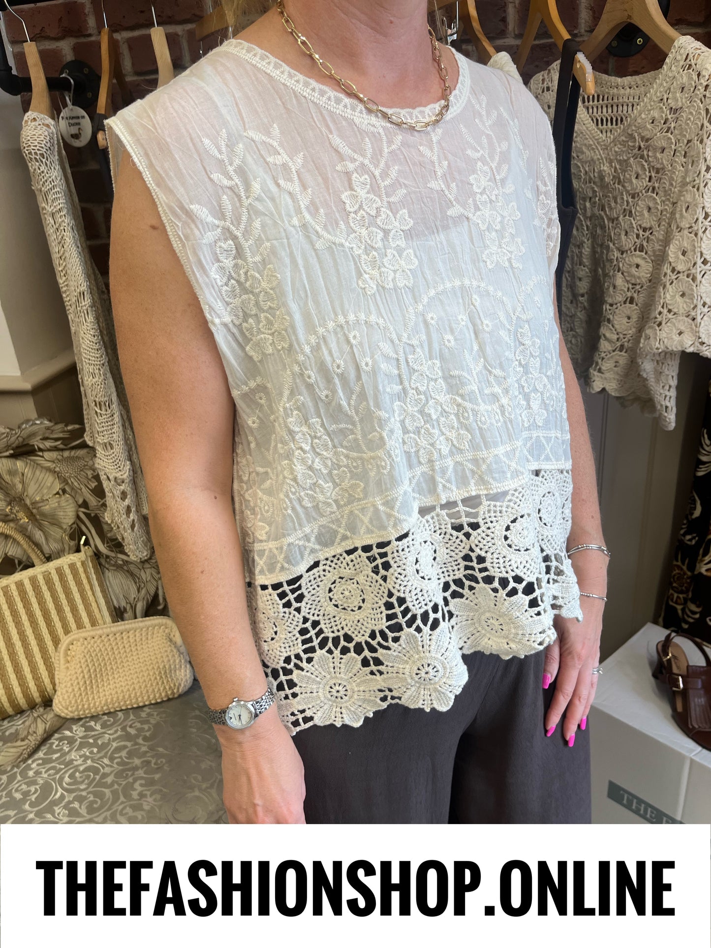 Iris cream embroidered sleeveless top 12-20