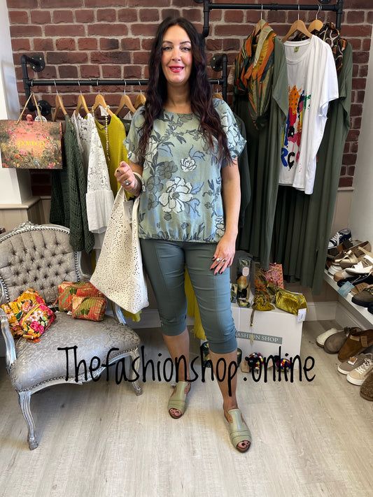 Eliza khaki floral top 12-16