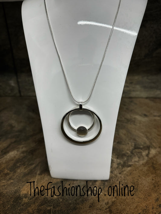 Gracee silver open circles long necklace