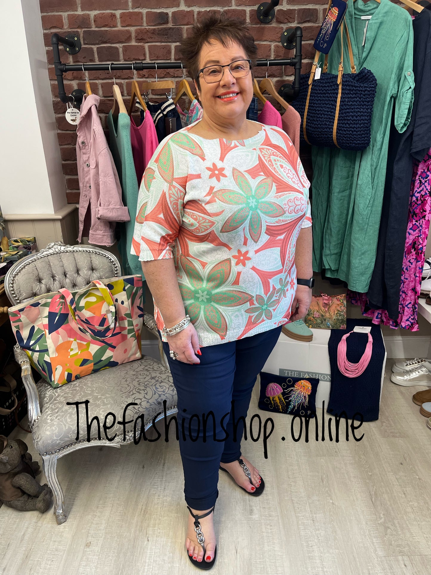 Heather exotic top coral and green 16-22
