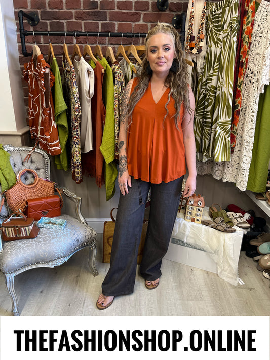 Dakota cinnamon V neck top 8-14