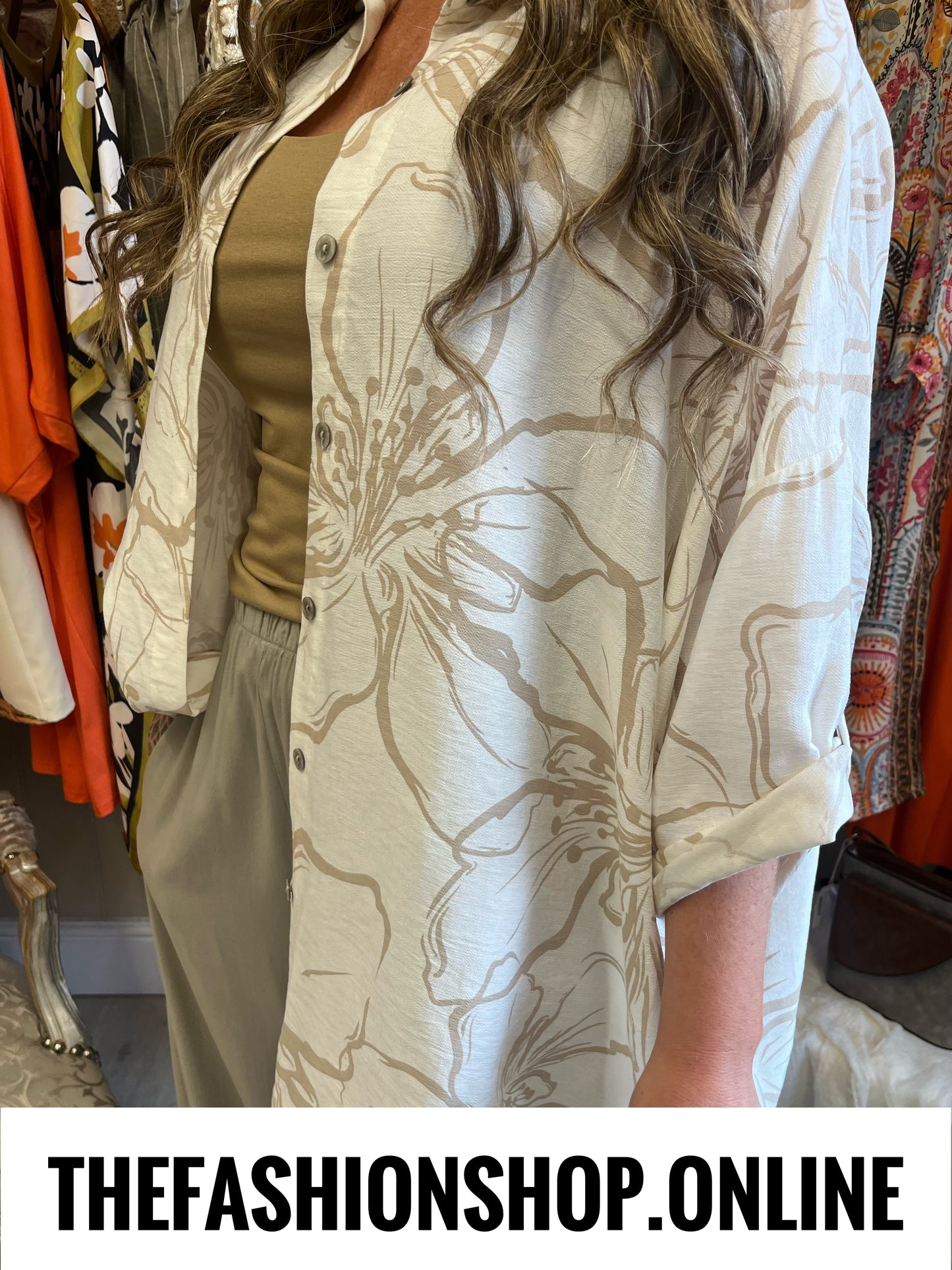 Davina white and beige flowers shirt 16-22