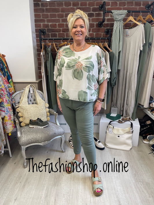 Khaki and cream large flowers floaty top 12-18