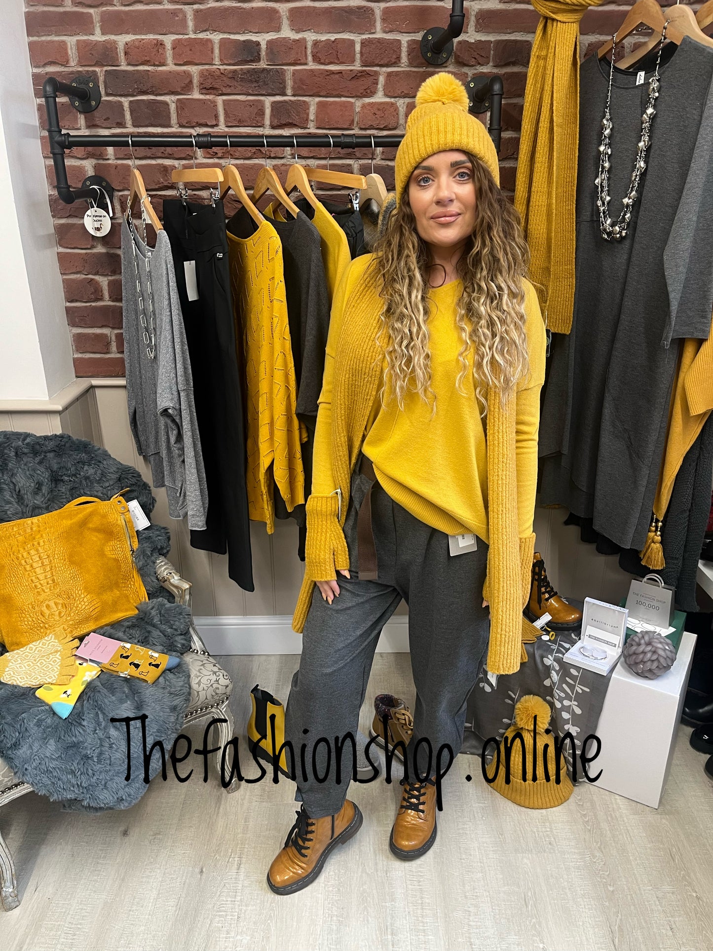 Saloos mustard oversized v neck jumper sizes 10-18