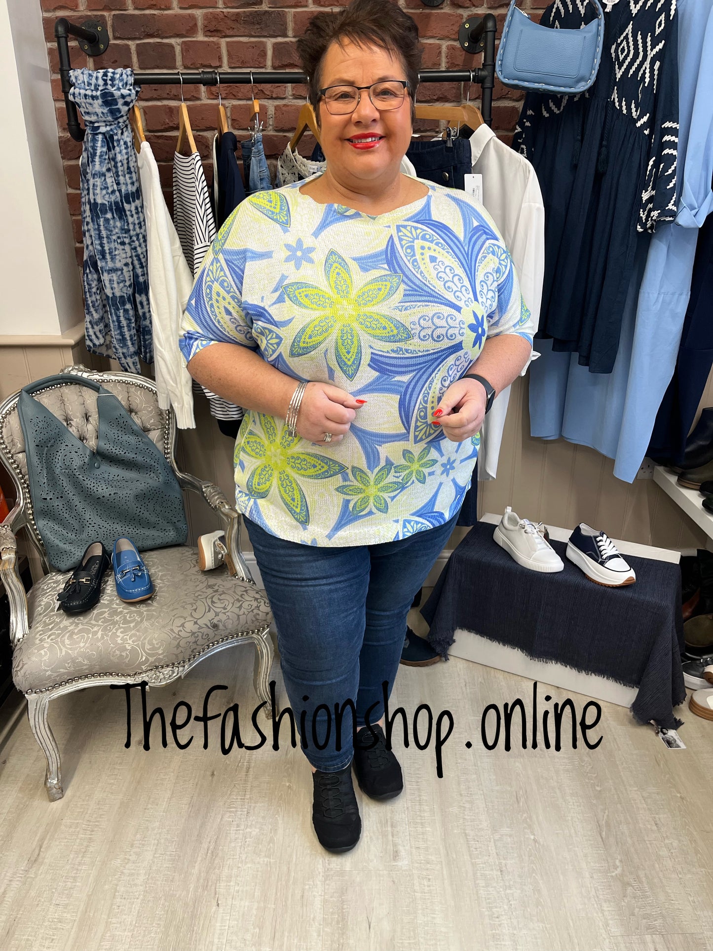 Heather exotic top blue and yellow 16-22