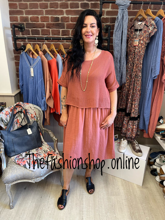 Leah brick dress with mesh overlay 8-18