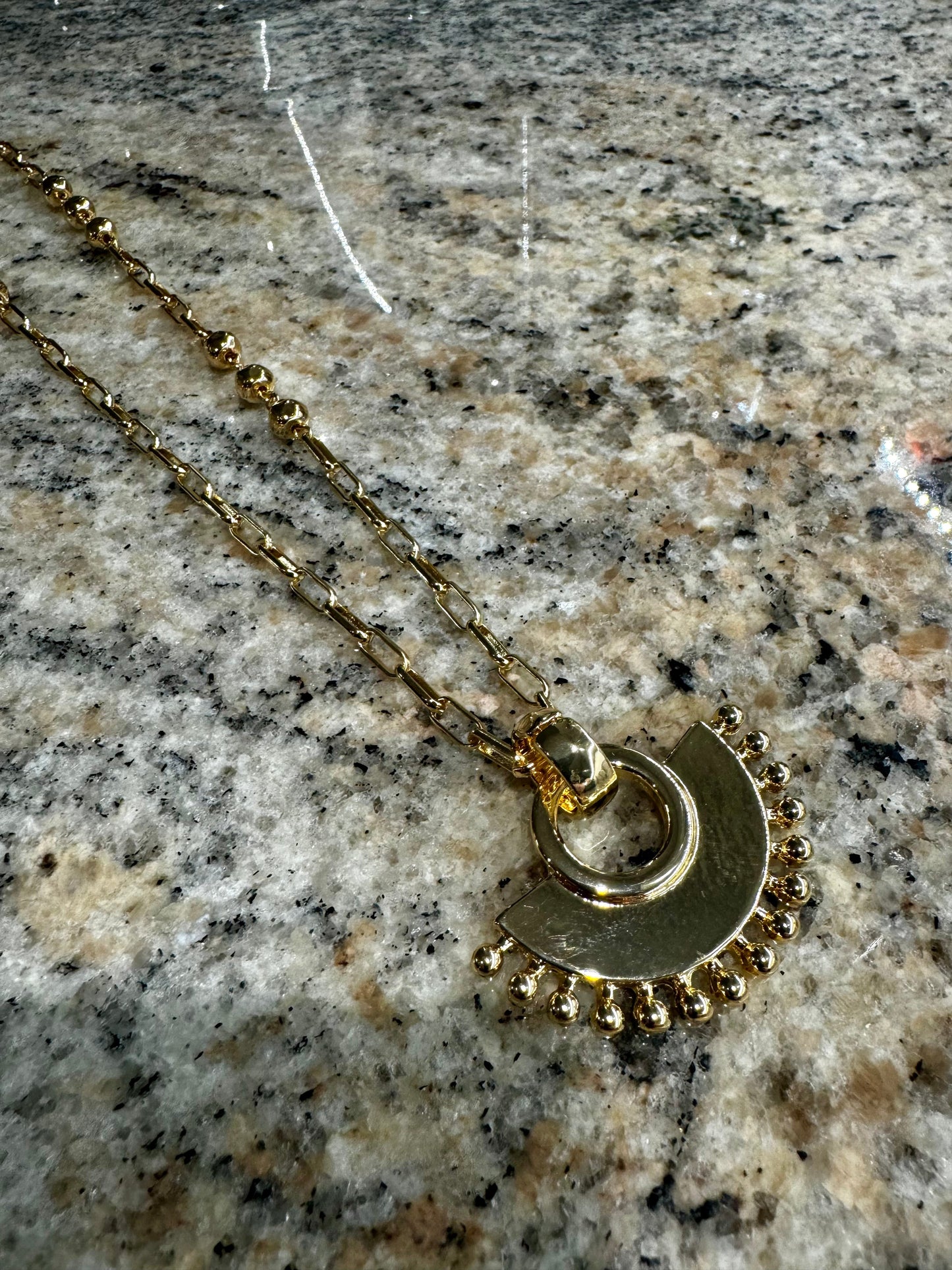 Envy long gold fan necklace