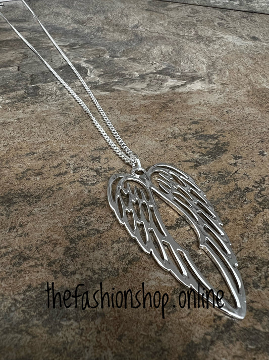 Silver angel wings necklace