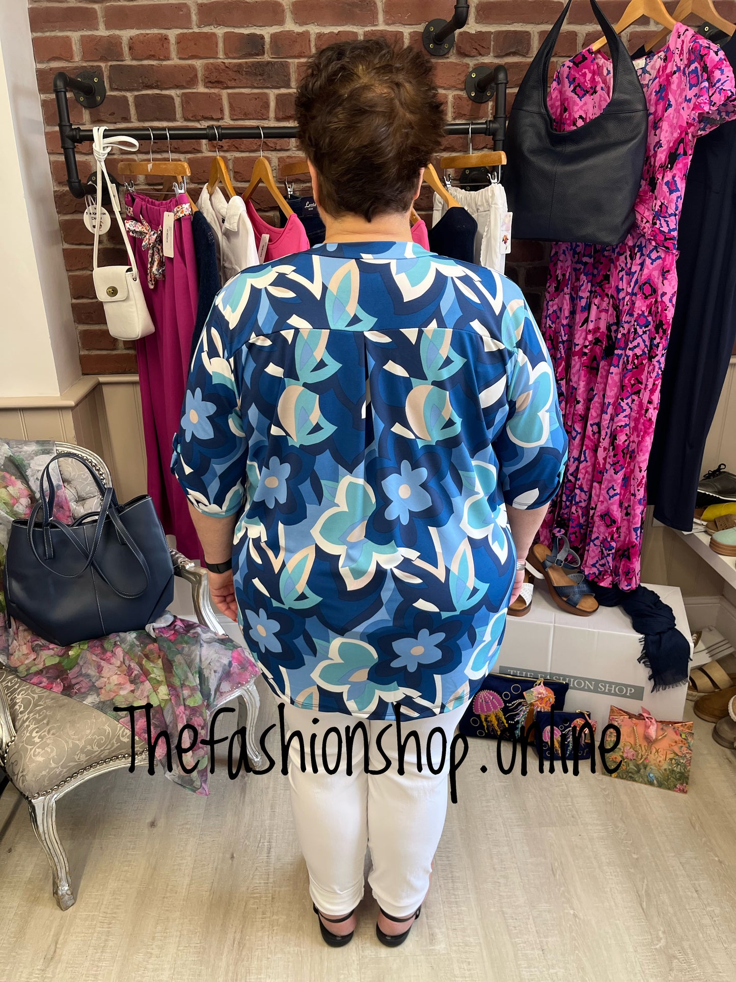 Jasmine retro blue flowers blouse 14-22