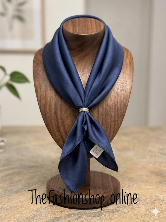 Navy neck tie with ring
