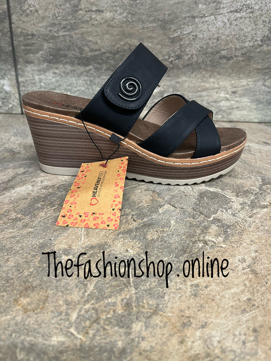 Heavenly Feet black Sawyer wedge sandal sizes 4-8 (37-42)