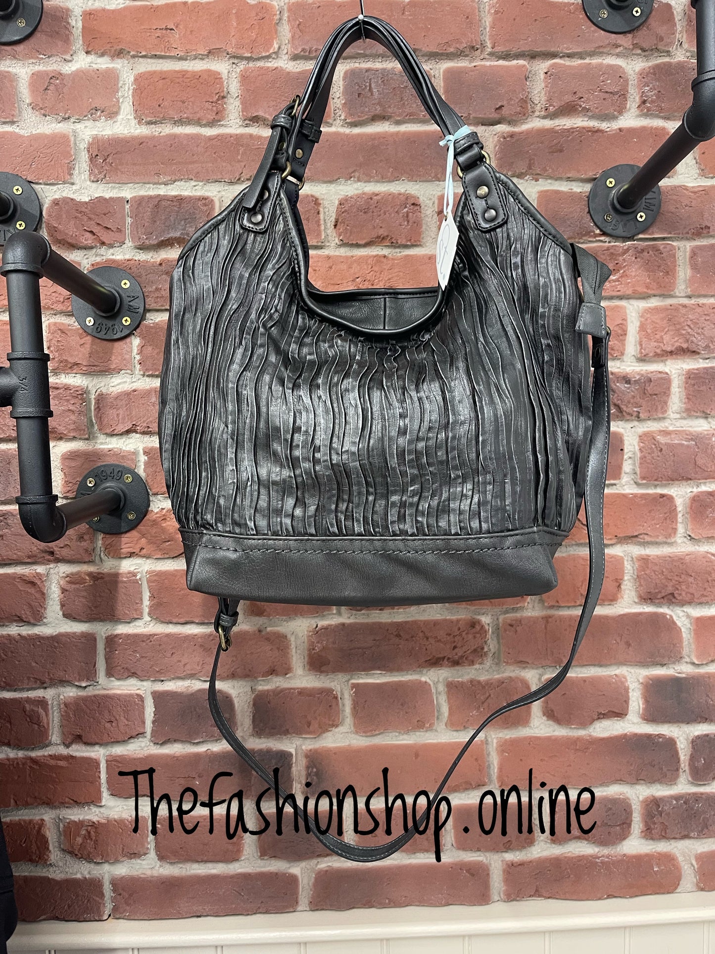 Sarah Tempest black vintage look bag