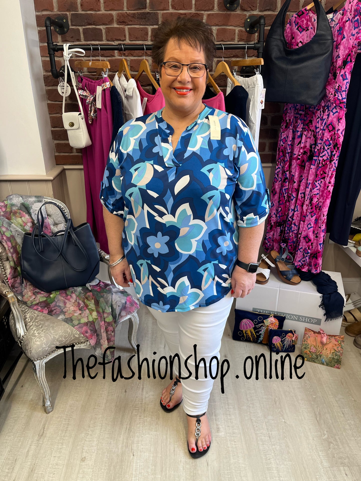 Jasmine retro blue flowers blouse 14-22