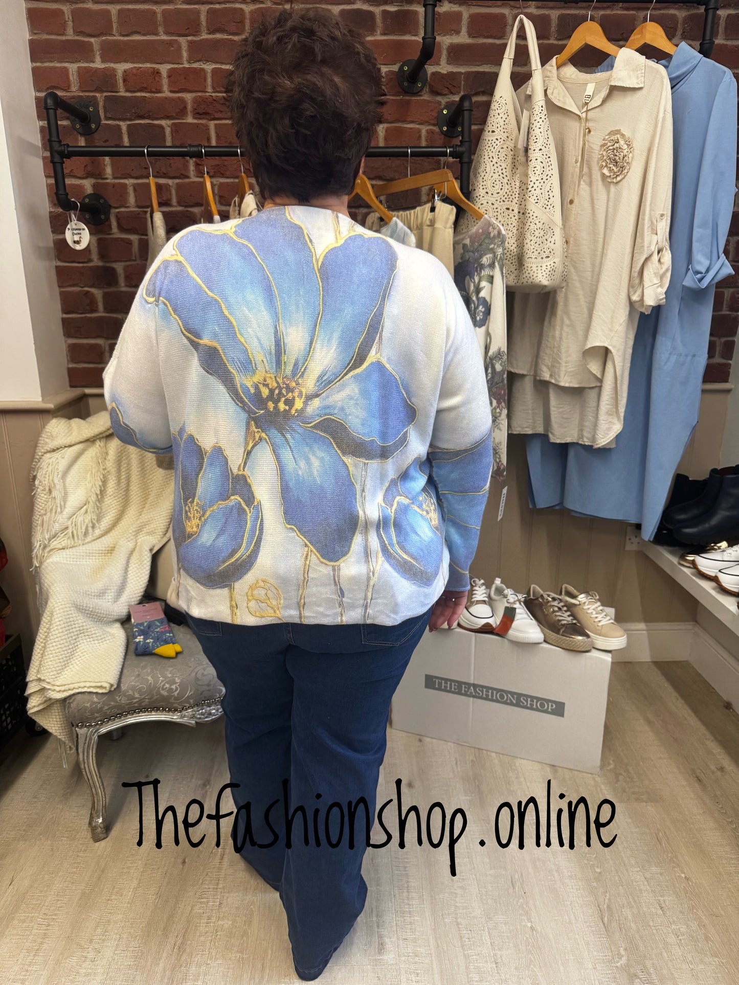 Tia blue large flower jumper 14-22