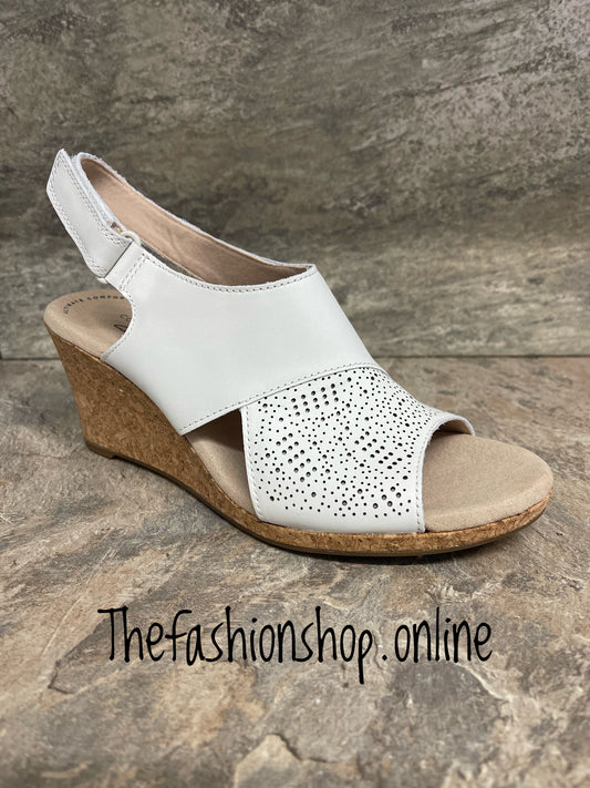 Clarks Lafley Joy white leather wedged sandals sizes 4-8