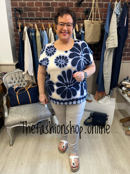 Abigail navy and cream top sizes 10-12, 14-16 and 18-20