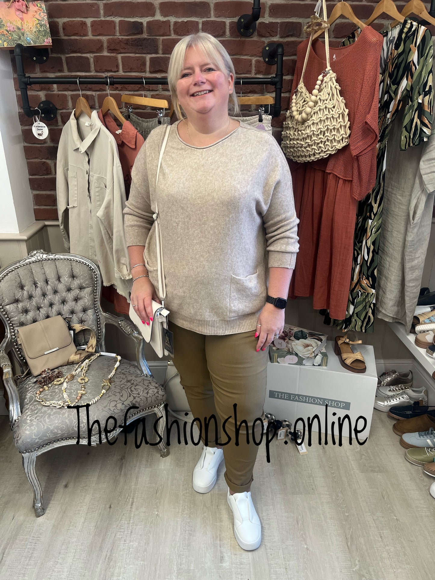 Terri mocha twin pocket jumper 14-22