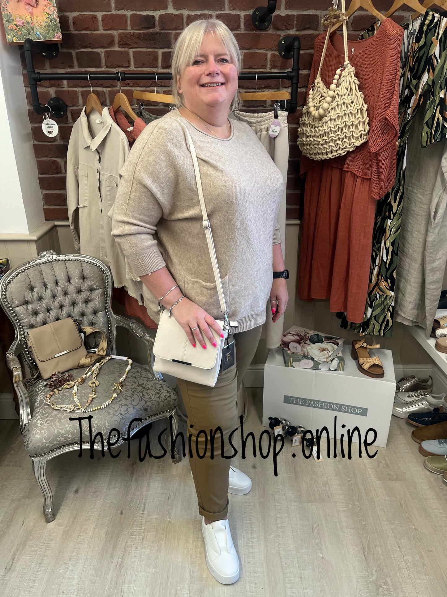 Terri mocha twin pocket jumper 14-22