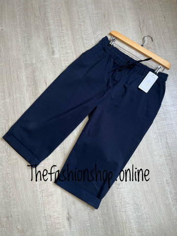 Navy stretchy cropped trousers sizes 10-14 and 16-20