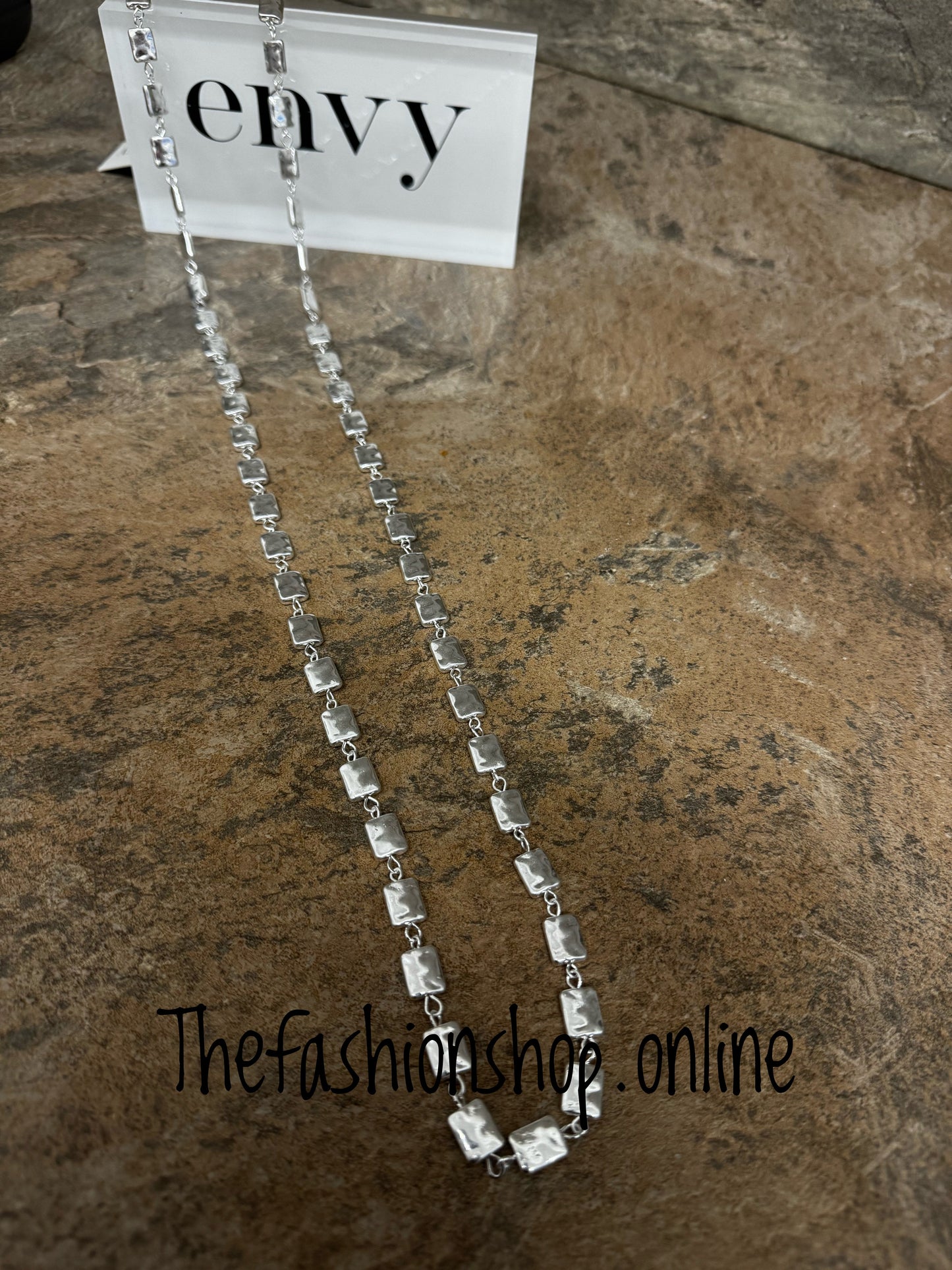 Envy long silver necklace with hammered squares