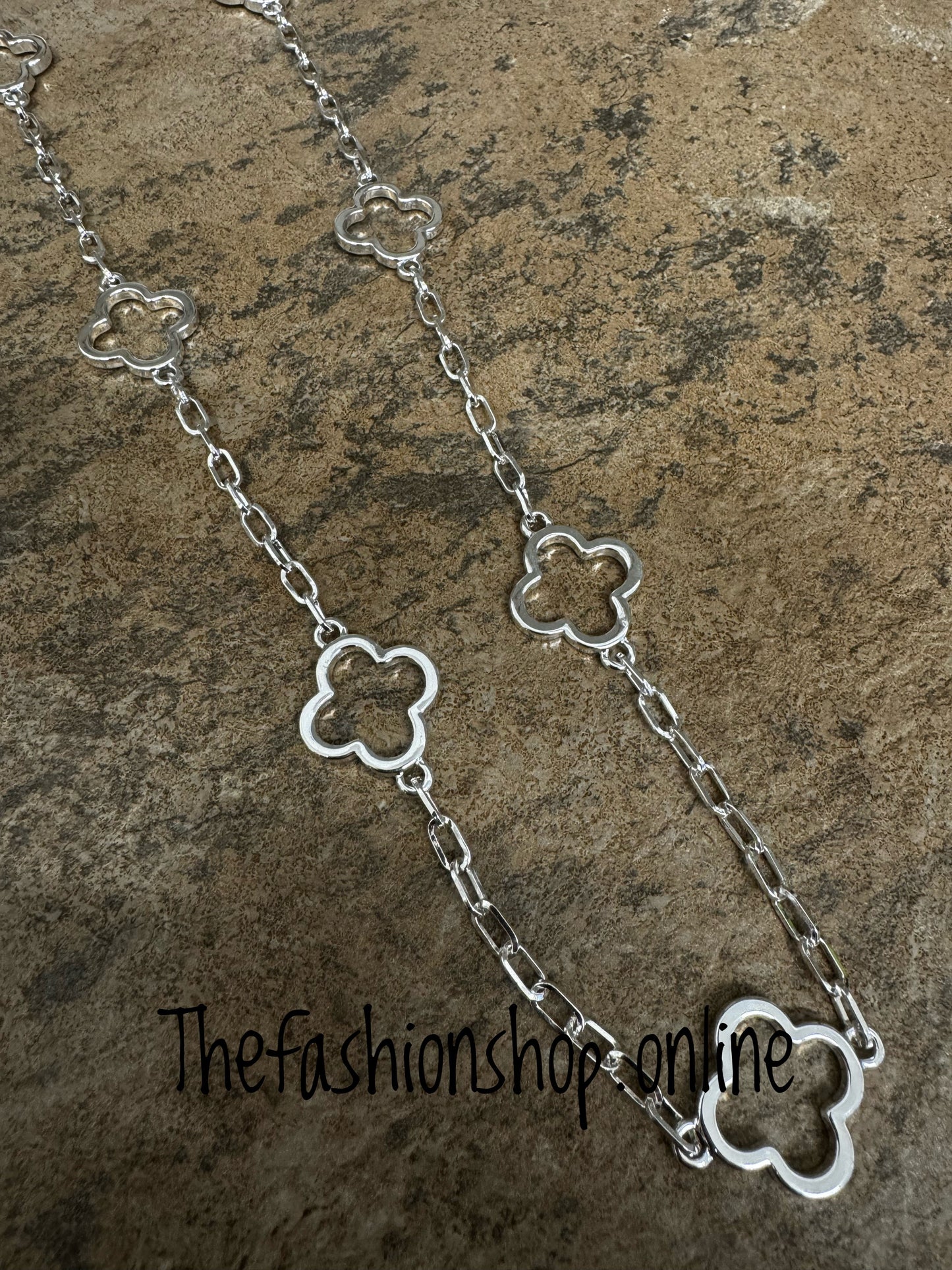 Envy long silver clover necklace