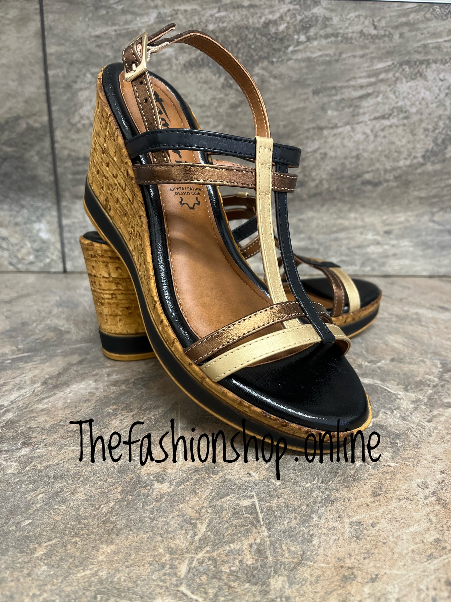 Tamaris black and gold leather wedge sandal sizes 3.5-7.5 (36-41)