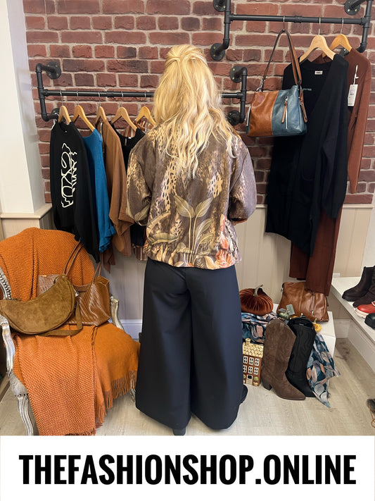 Black wide leg belted trousers 8-10 and 12-14