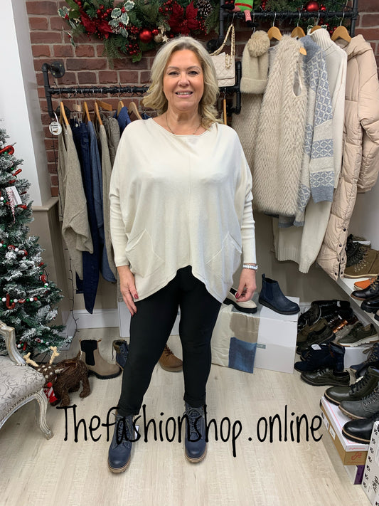 Cream shaped hem with pockets jumper 12-18
