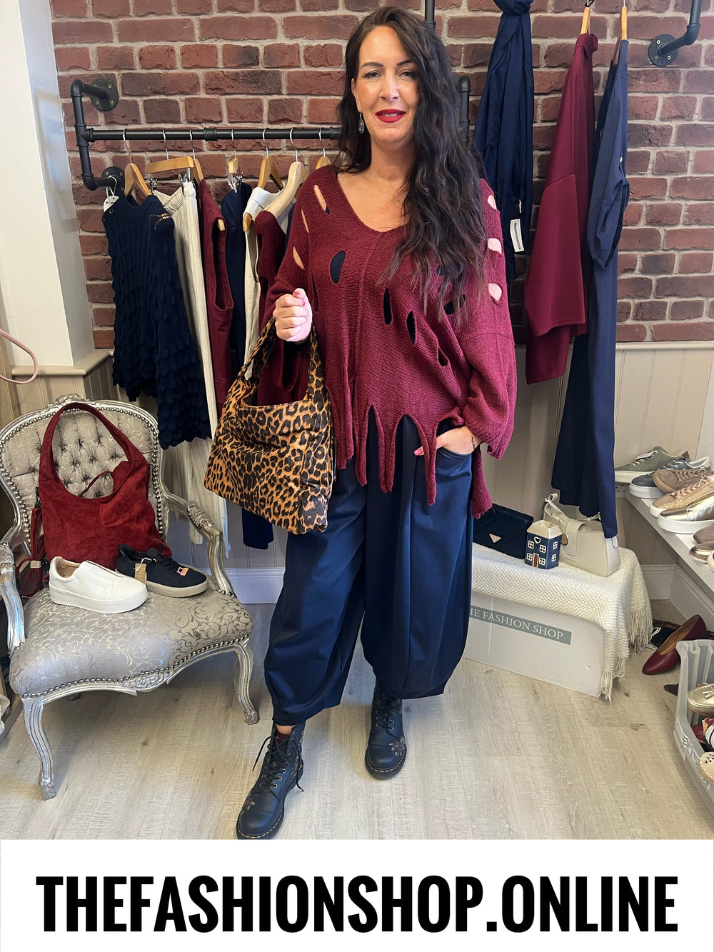 Lorna navy barrel leg trousers 10-20