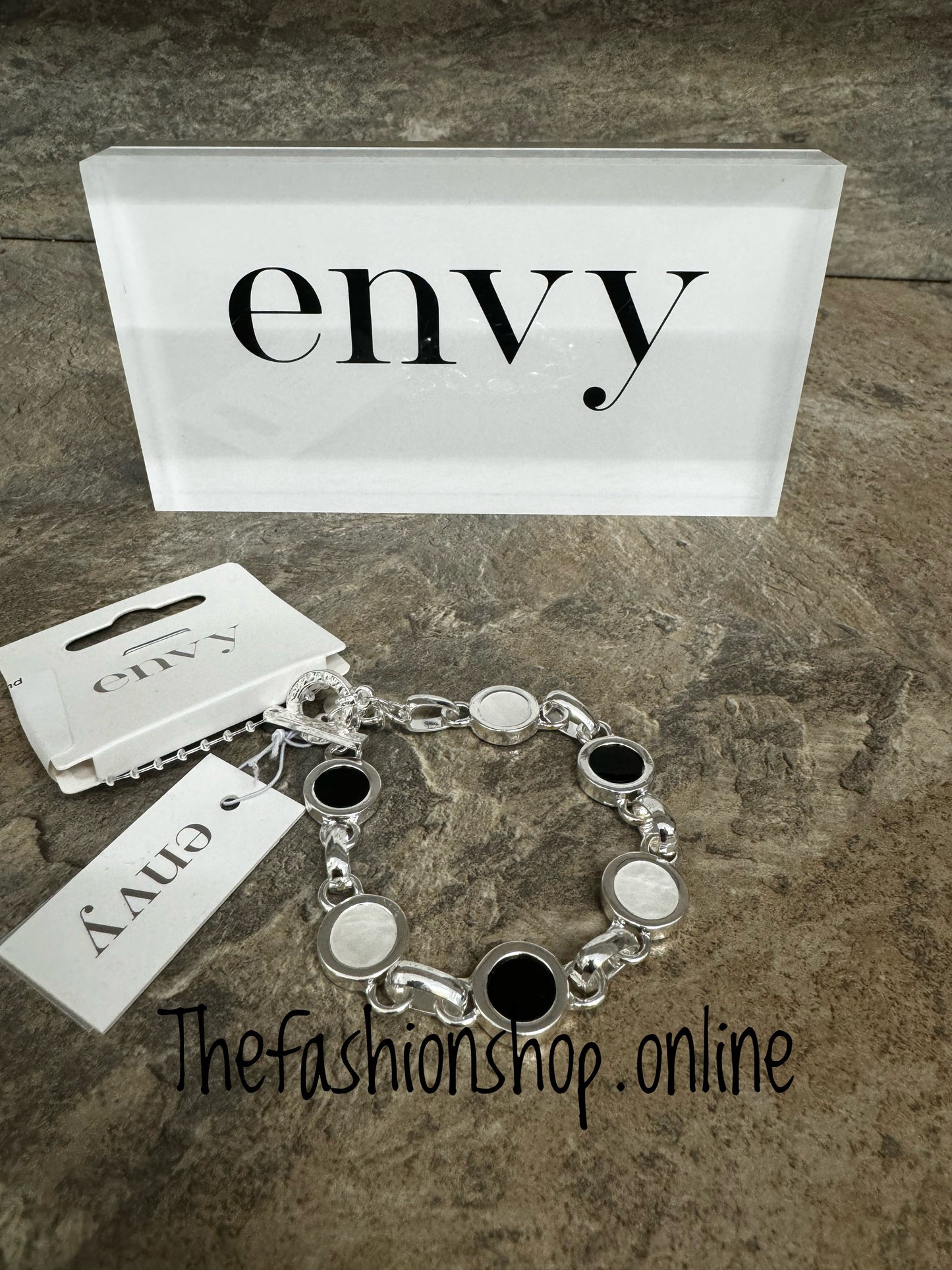 Envy silver bracelet with black & white circles