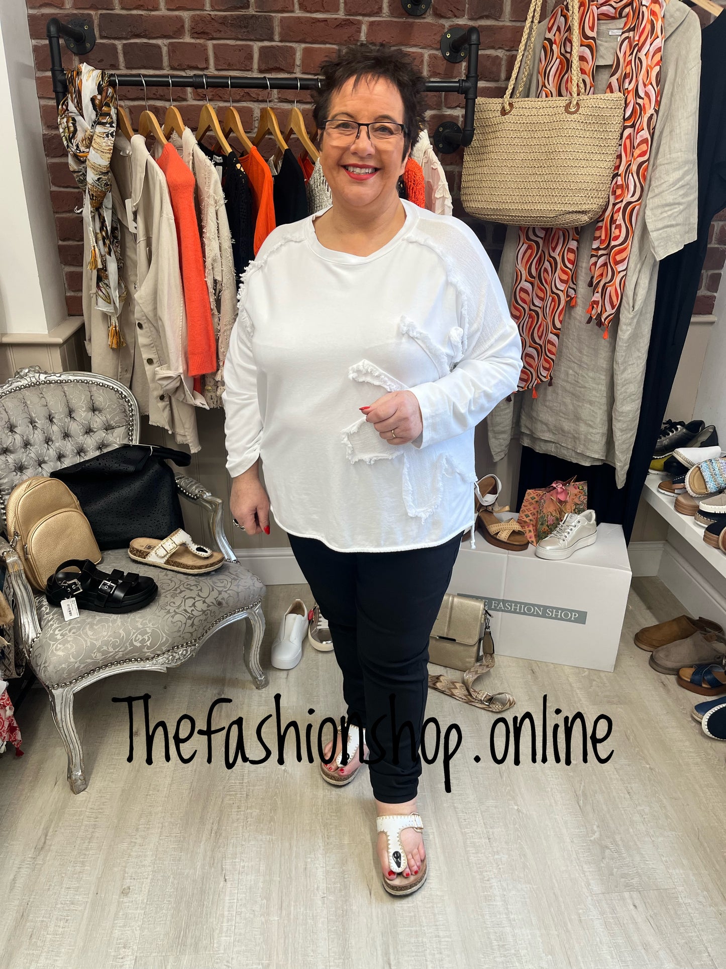 Matilda white flower top 14-22