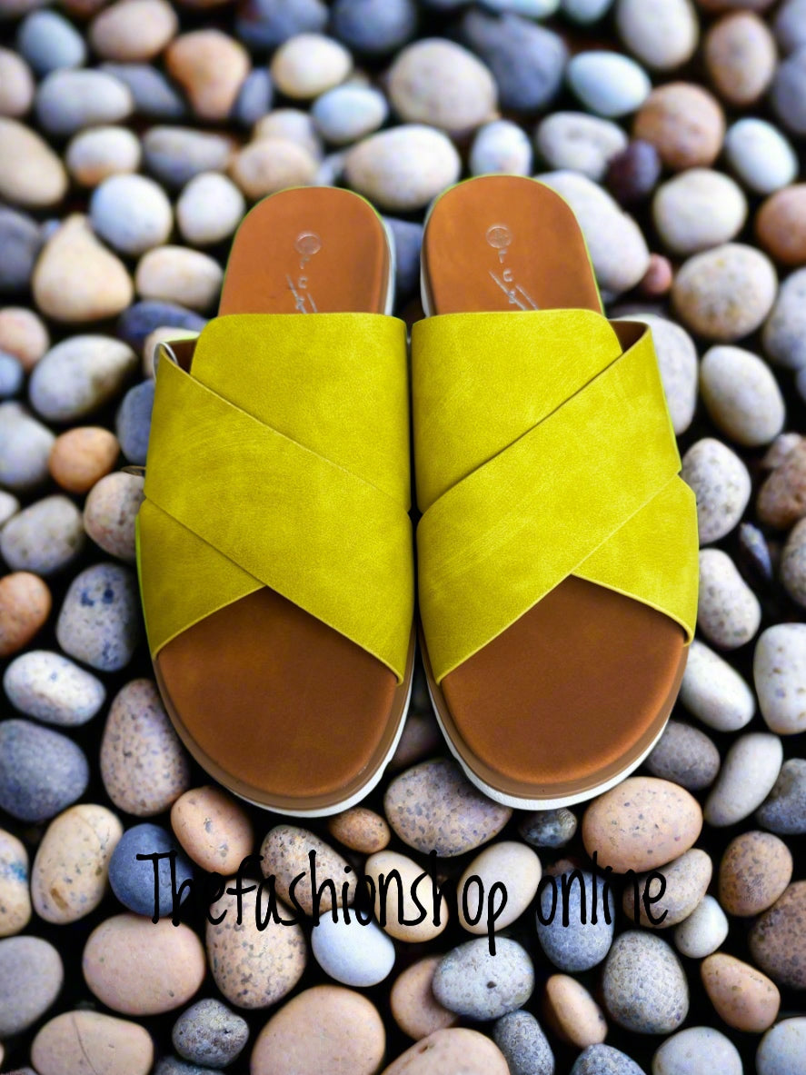 Lunar Chloe lime mule sizes 4-8 (37-41)