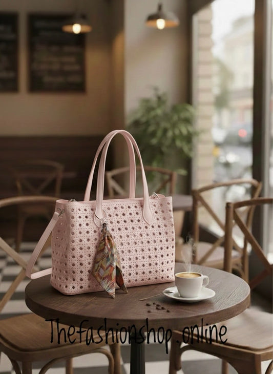 Sienna Lasercut Shoulder Bag in Pink