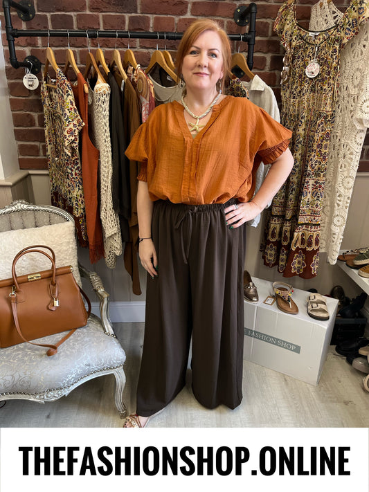 Cleo cinnamon textured top 16-22