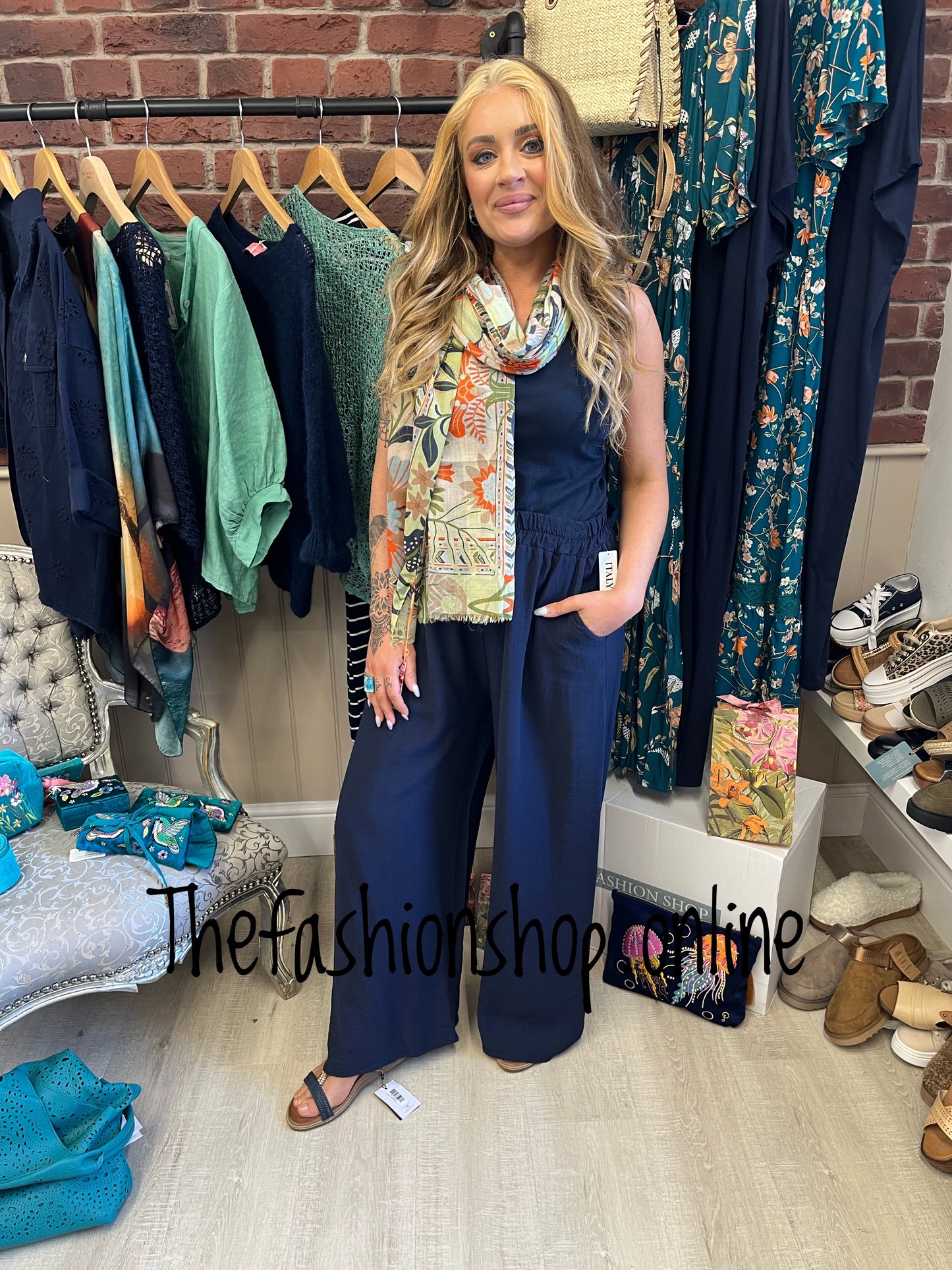 Charlie navy wide leg trousers 12-16