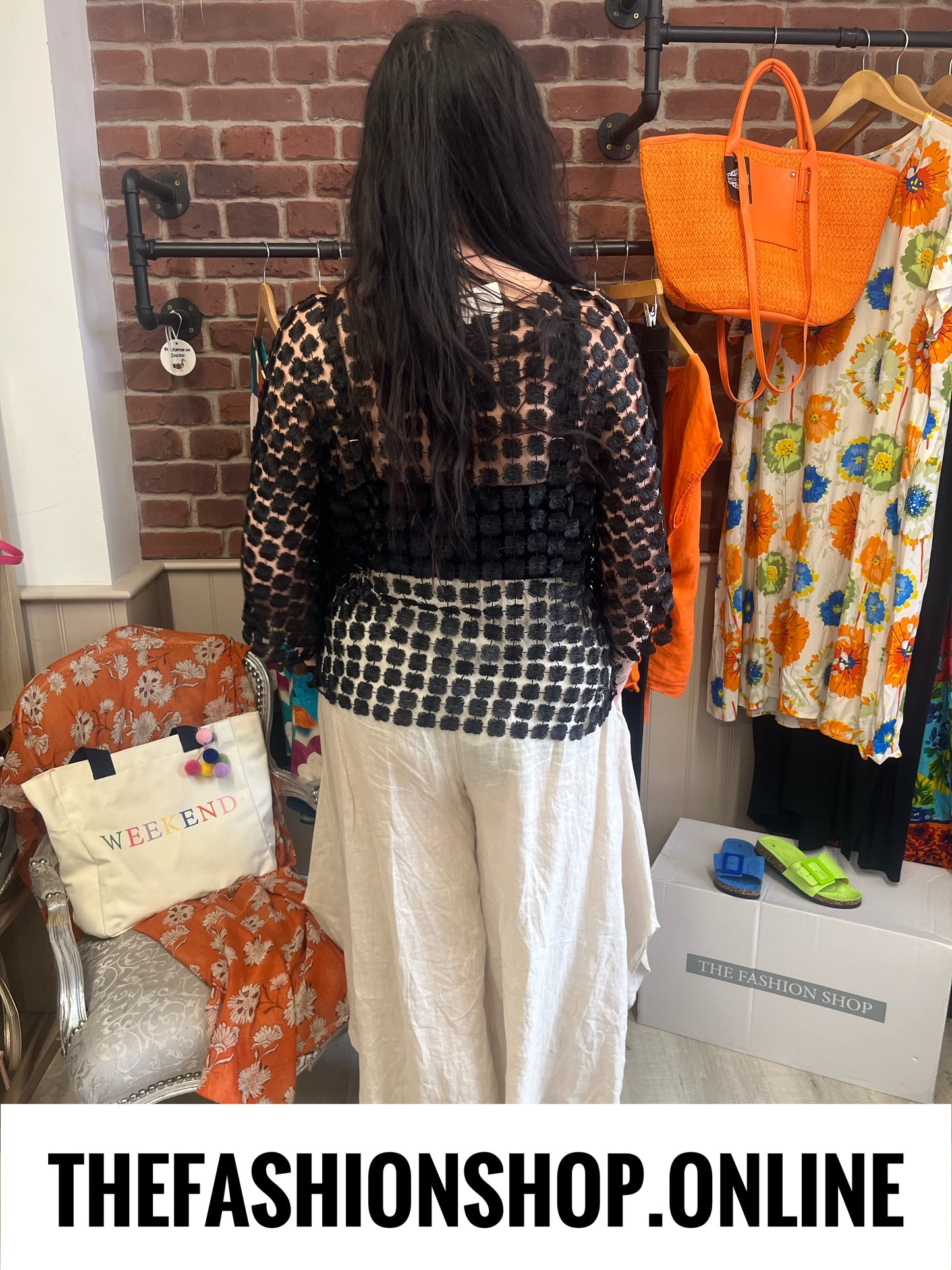 Aurora black daisy layering top 10-18