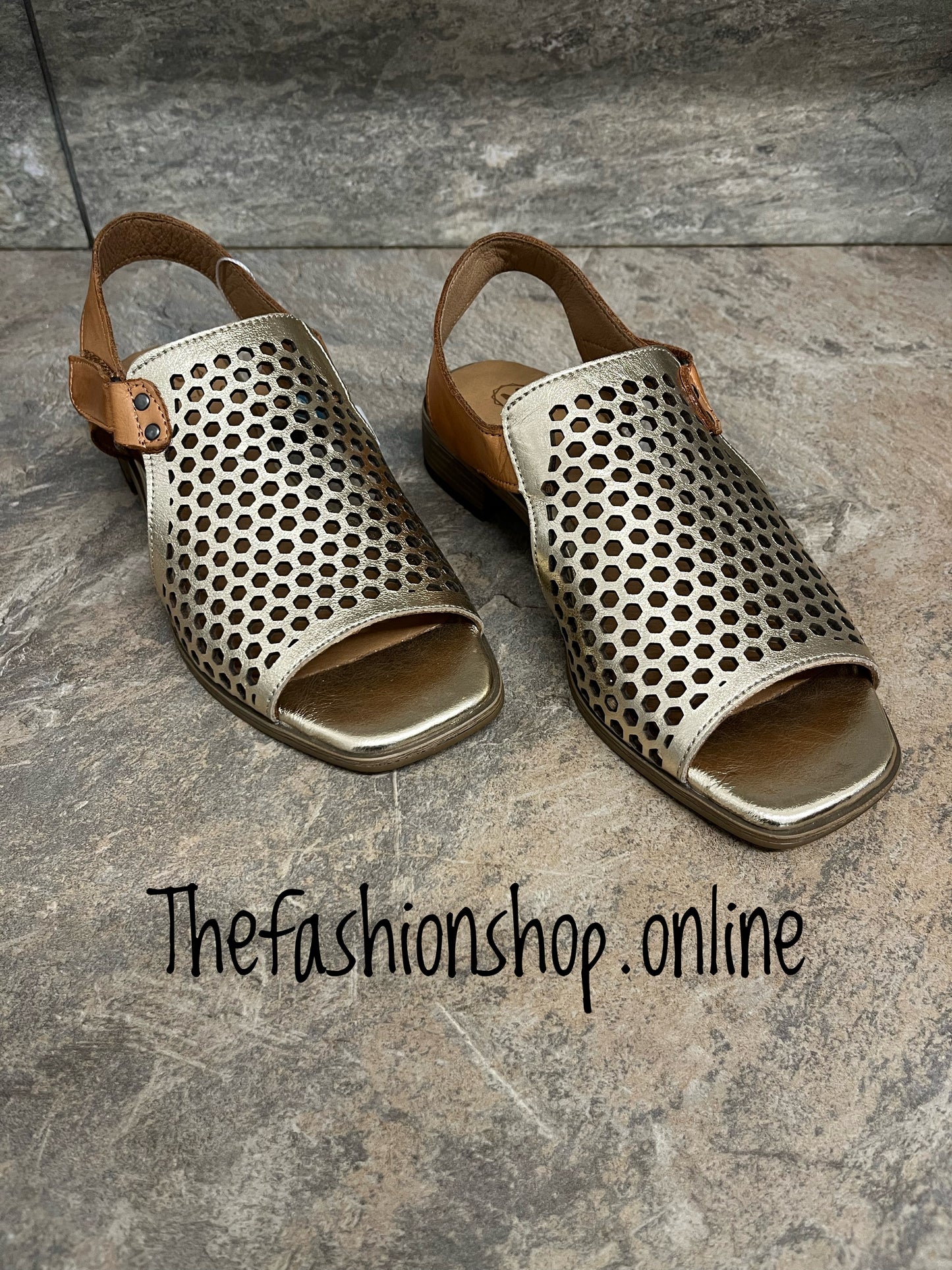 Modella Beatrice gold and tan leather honeycomb sandals sizes 4-8 (37-41)