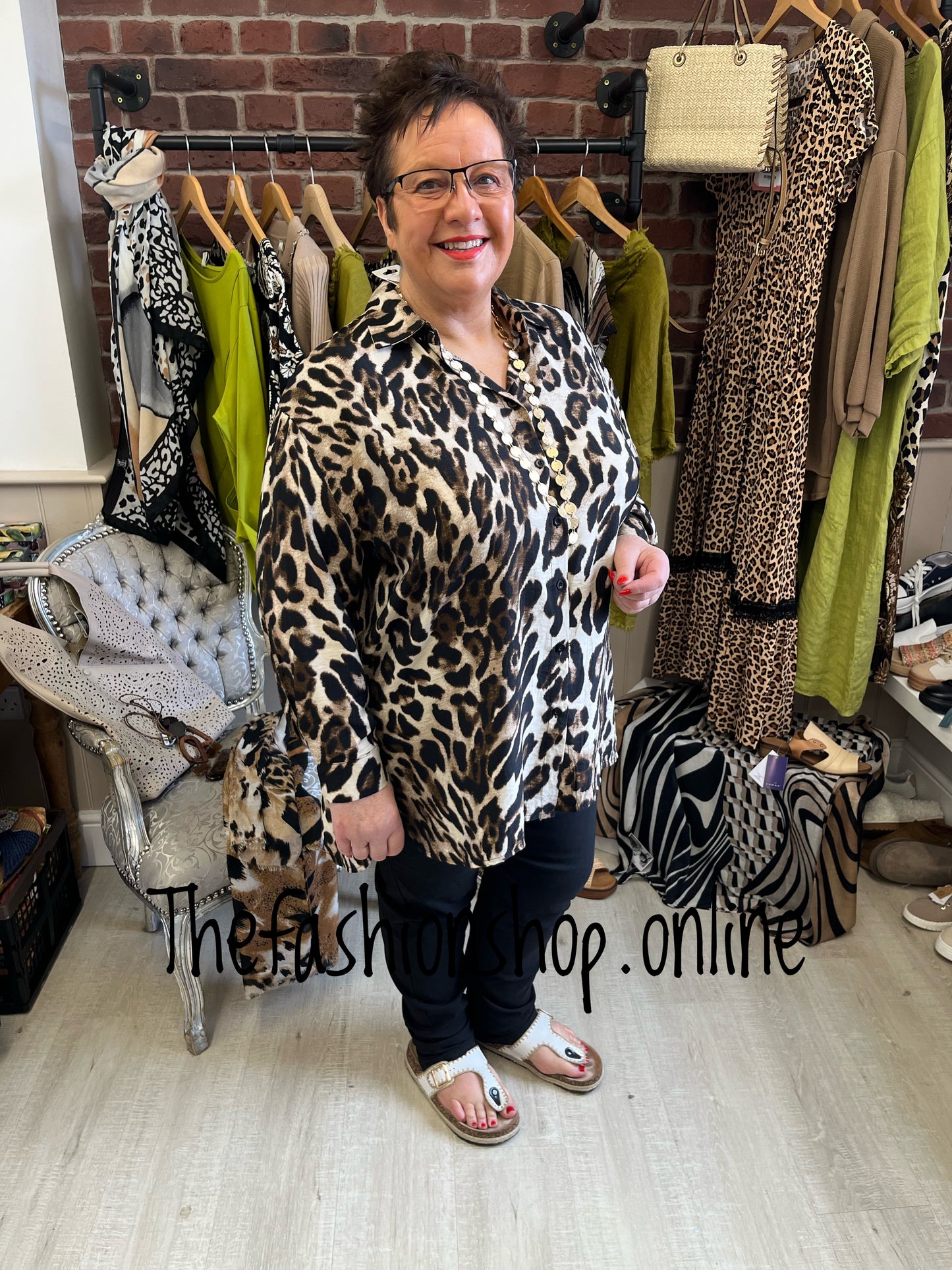Alice leopard print shirt sizes 12-16 and 18-22