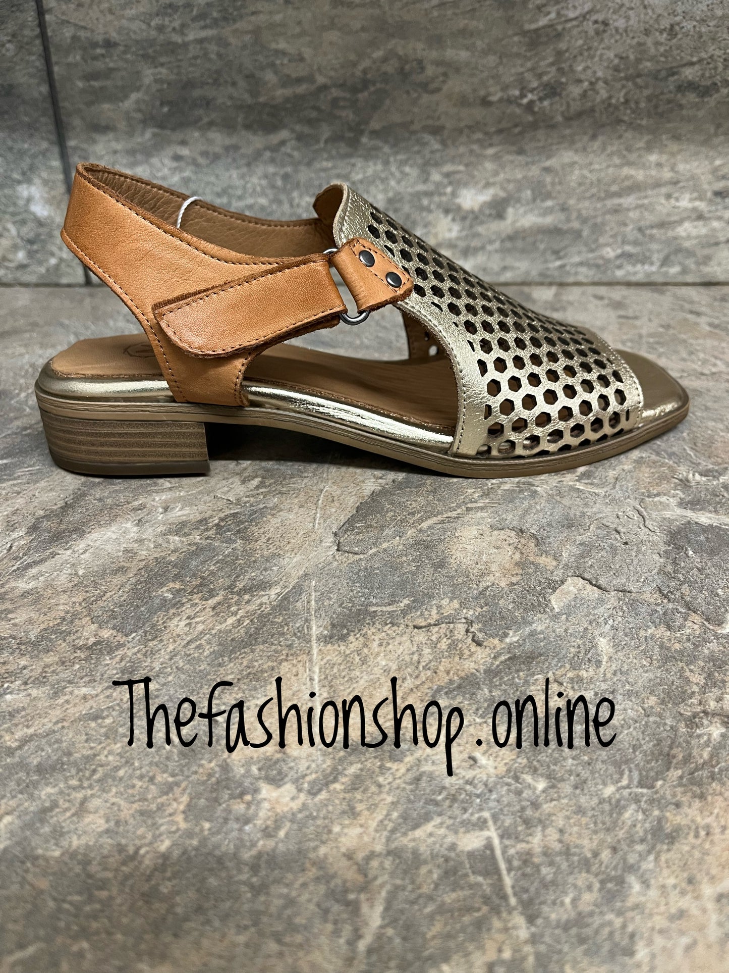 Modella Beatrice gold and tan leather honeycomb sandals sizes 4-8 (37-41)