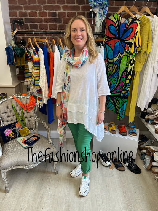 White linen mix twin point top 10-16