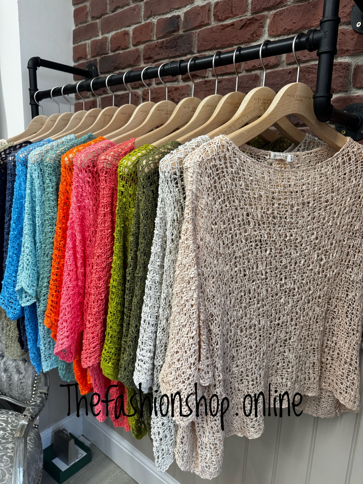 Pale pink popcorn open knit top 10-20