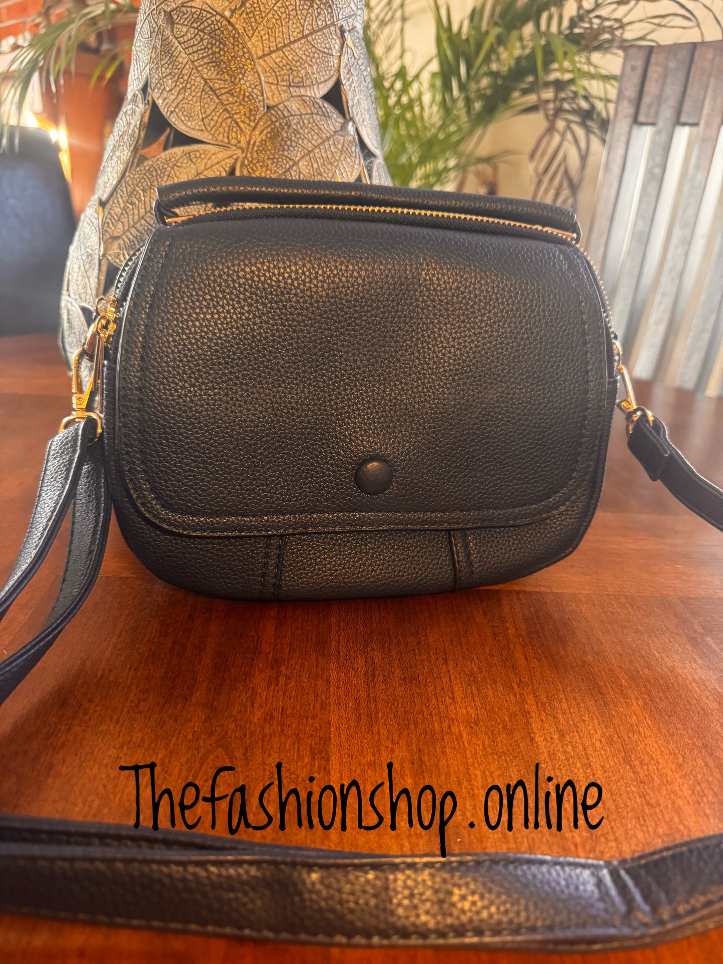 Trinny Triple Zip Shoulder Bag in Navy Blue