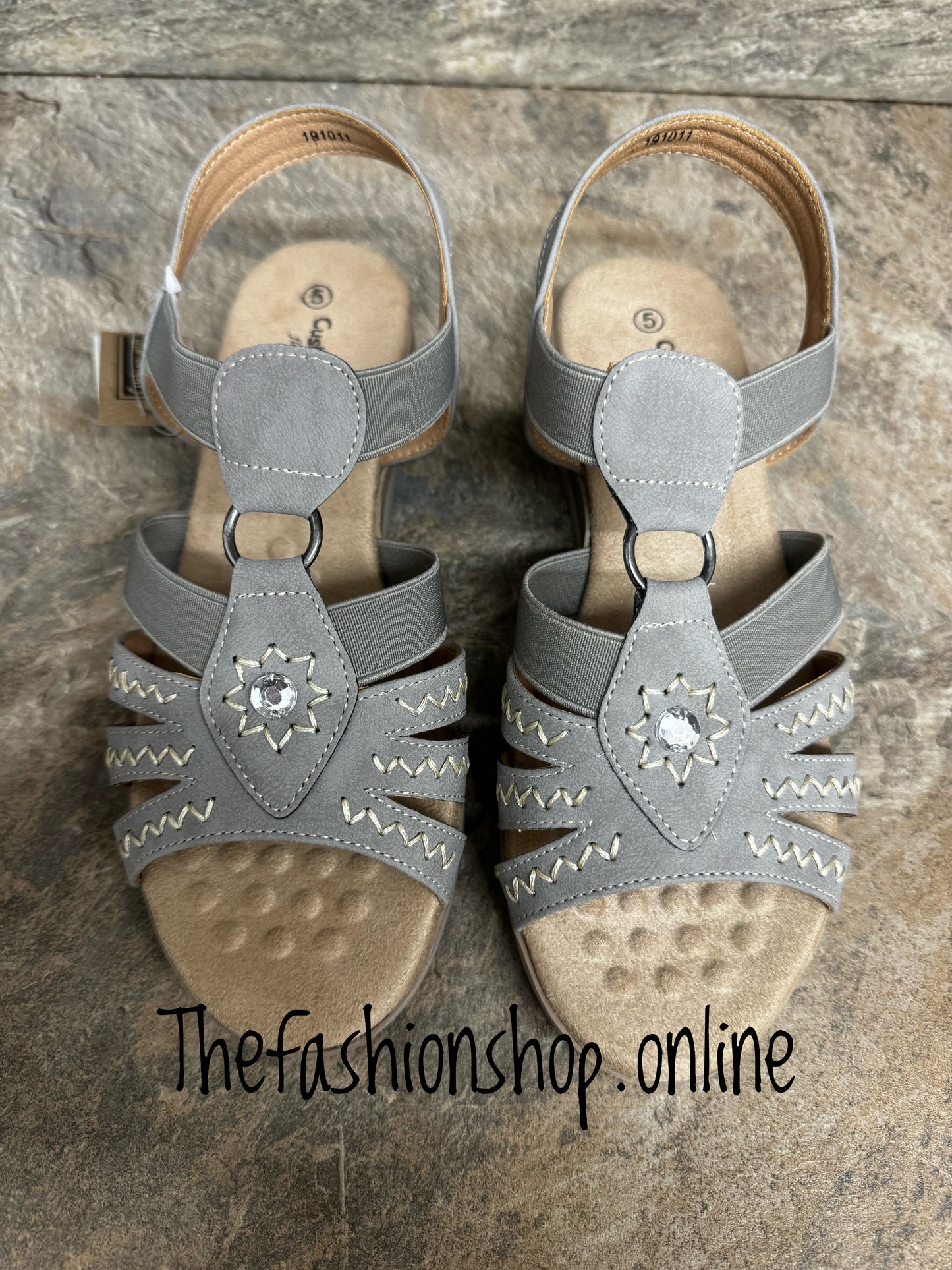 Cushion-walk Lottie grey wide fit sandal sizes 4-8