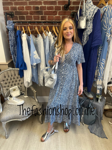 Lydia blue ditsy leaf print midi dress sizes 8-10, 12-14 and 16