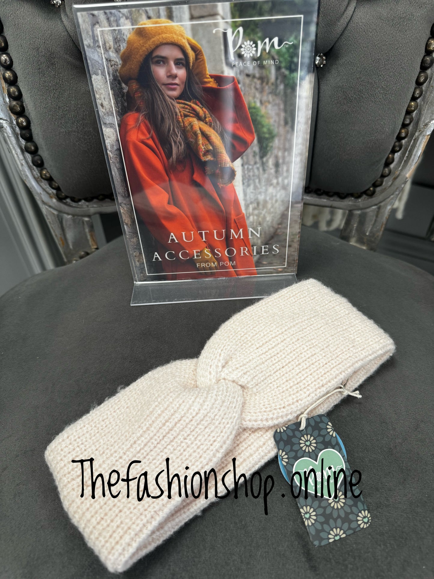 Pom oatmeal yarn twist headband