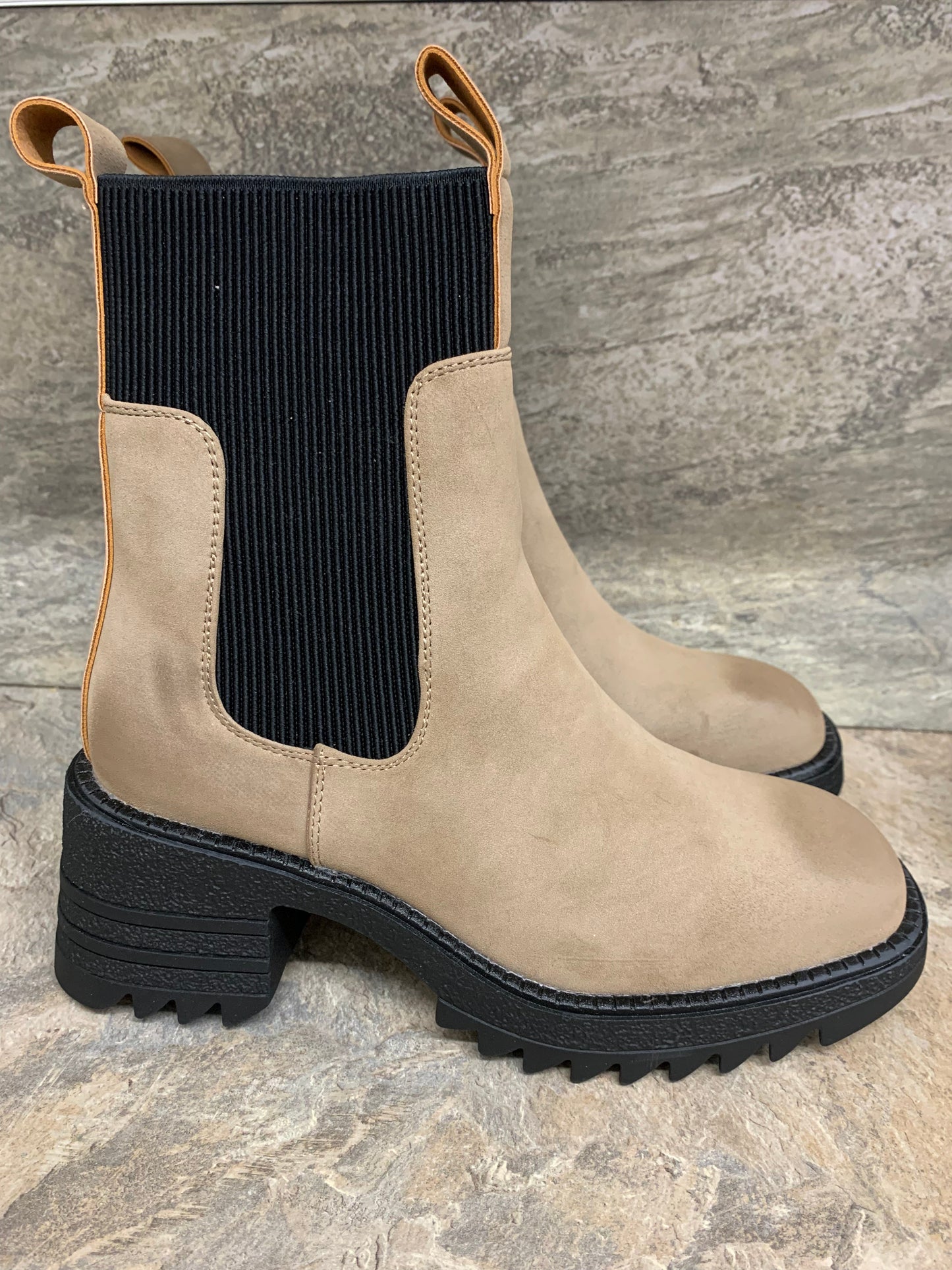 Camel chunky Chelsea boot with zip sizes 3-8