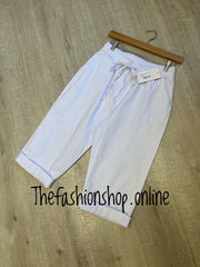White stretchy cropped trousers sizes 10-14 and 16-20