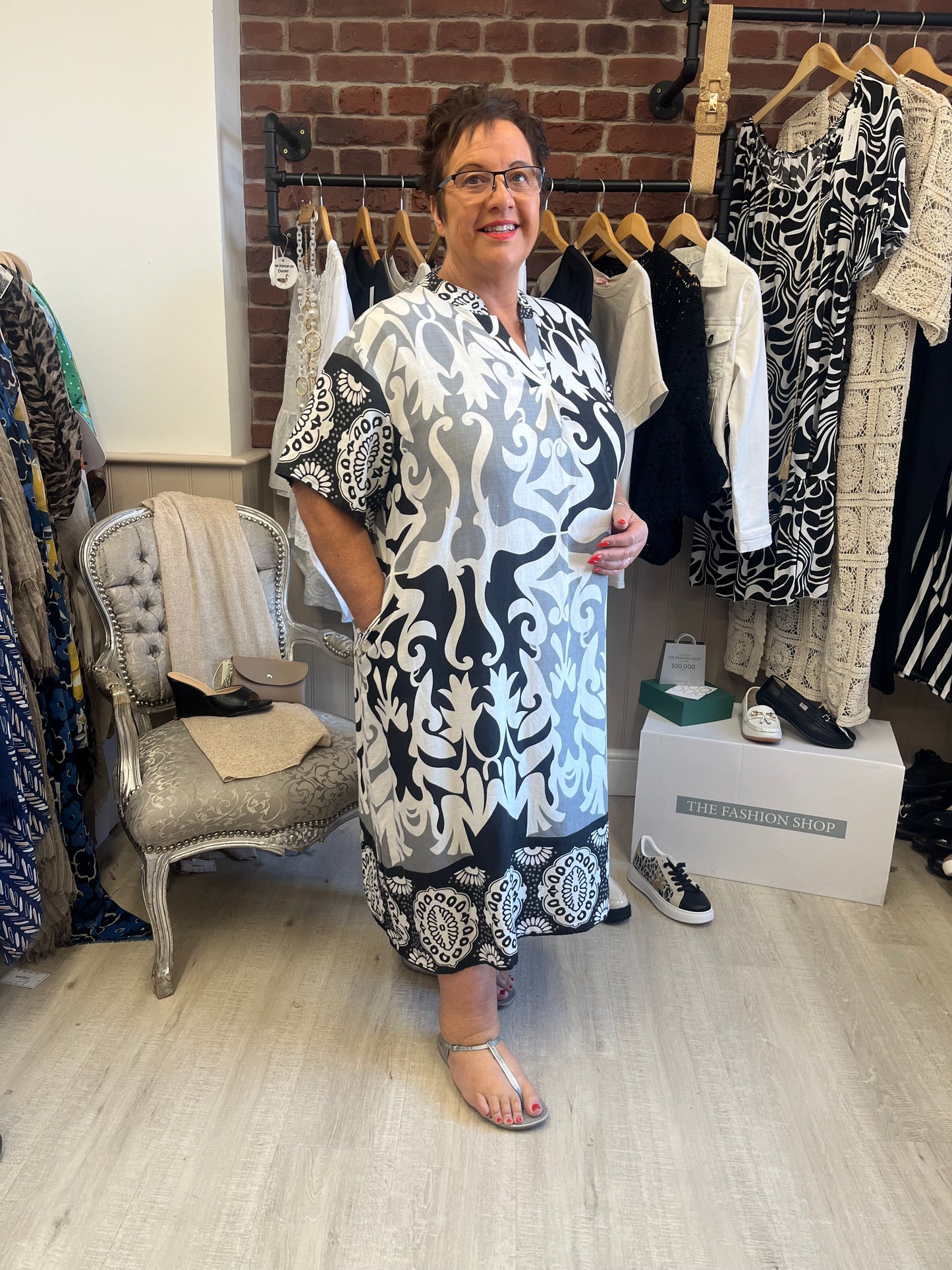 Italian Premium Black and Cream linen Dress 16-20