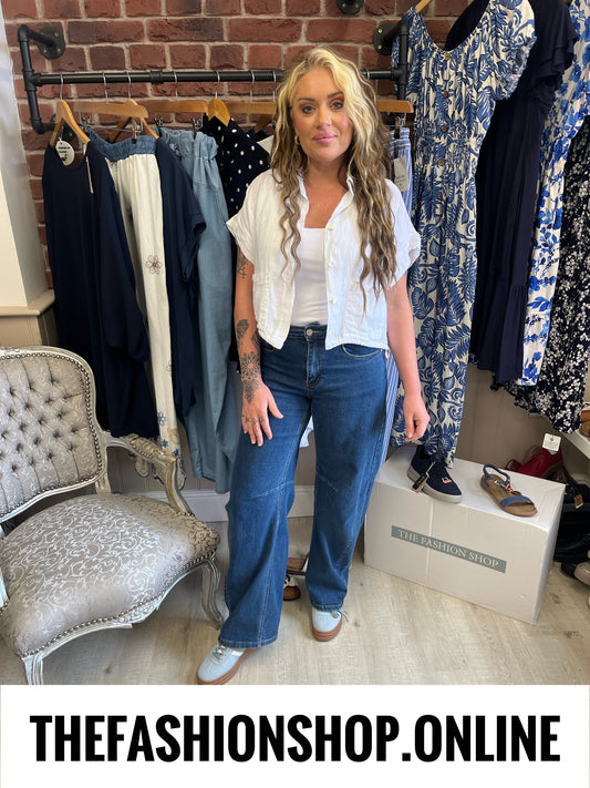 Lizzy white cropped linen jacket 8-14
