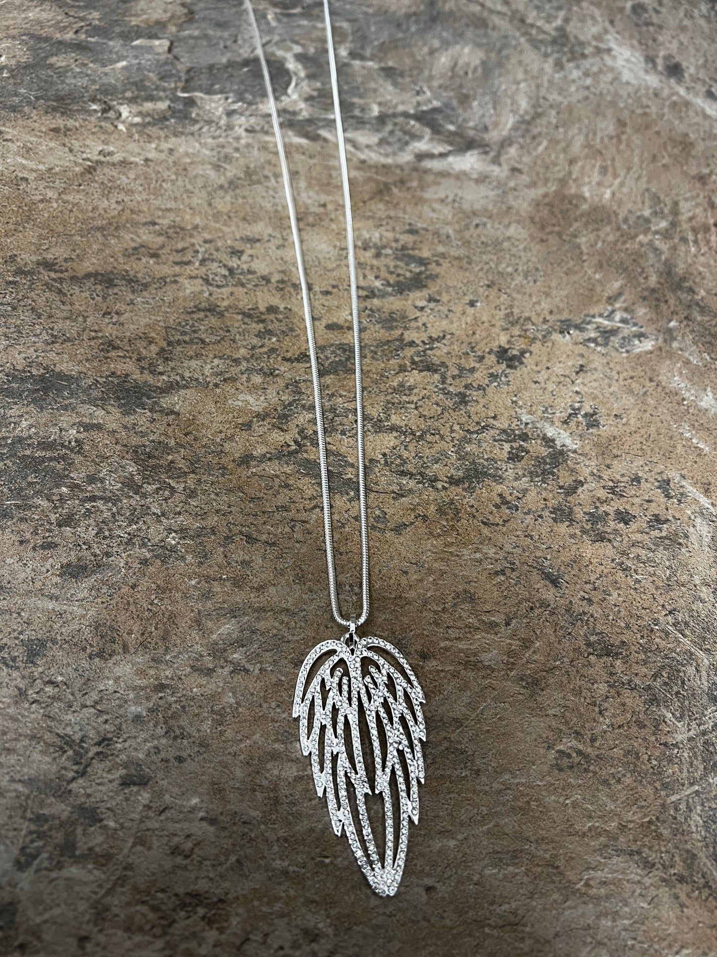 Silver sparkle angel wings necklace